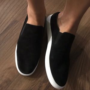 Vince Verrell slip on sneaker black suede fits 9